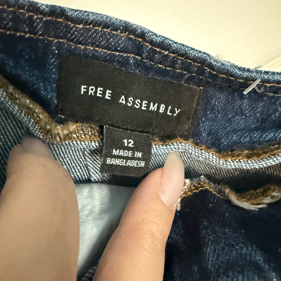 Stylish Blue Denim Mini Skirt - Picture 4 of 5